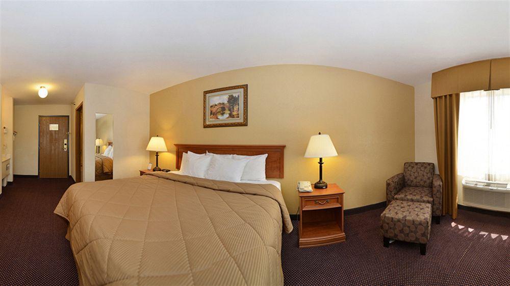 Rodeway Inn Espanola Bagian luar foto