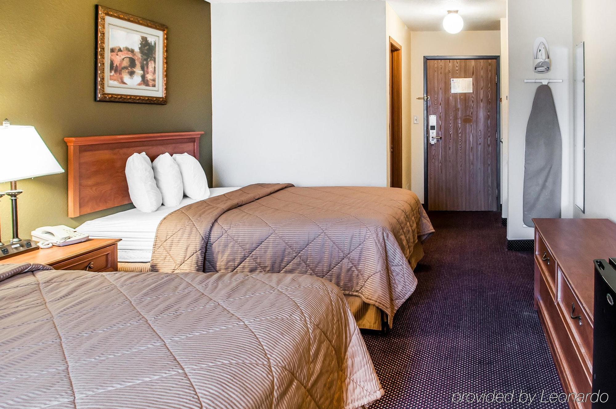 Rodeway Inn Espanola Bagian luar foto