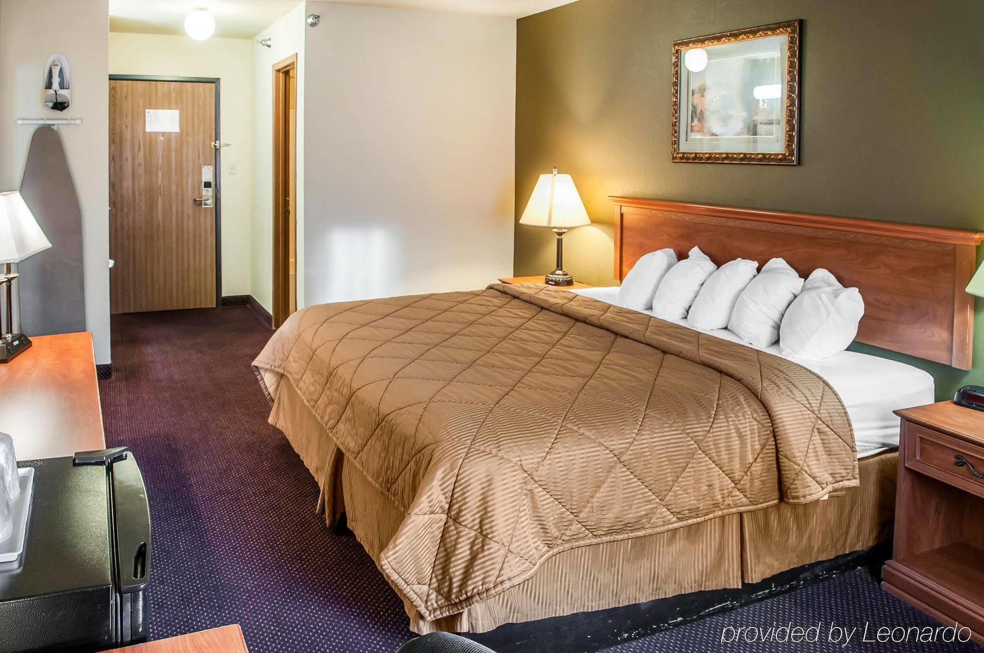 Rodeway Inn Espanola Bagian luar foto